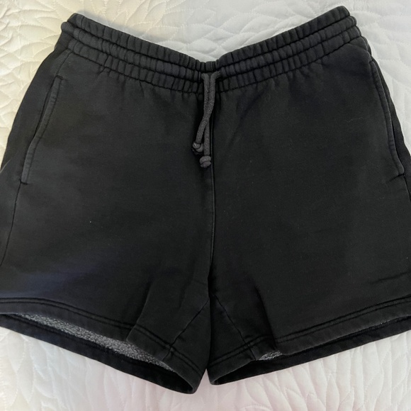 Aritzia Sweat Short - Picture 1 of 4